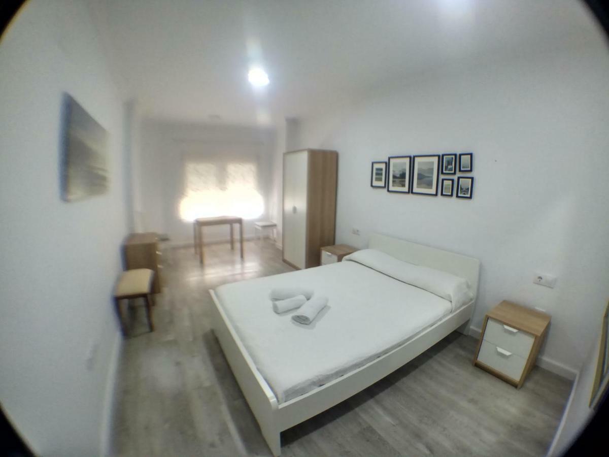 Guesting Ladreda Apartment กาดิซ ภายนอก รูปภาพ