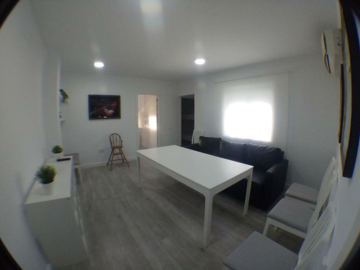 Guesting Ladreda Apartment กาดิซ ภายนอก รูปภาพ